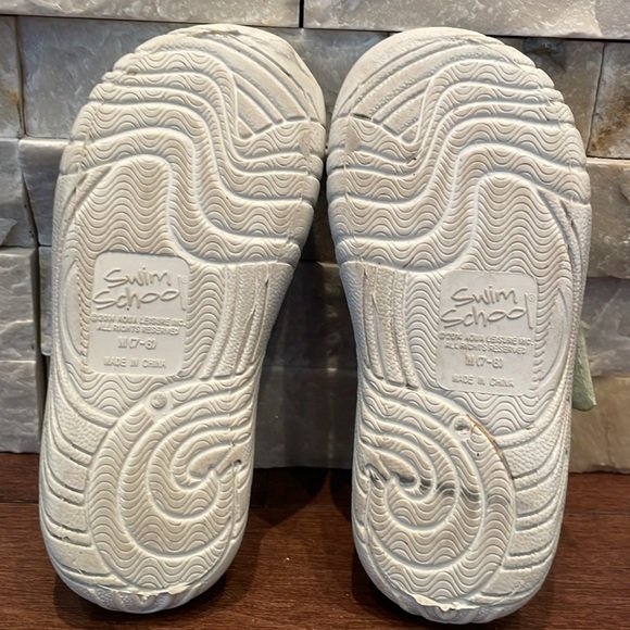 Water Shoes - Picture 7 of 7